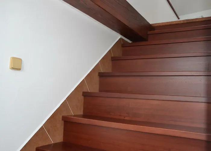 Attic منزل للإقامة
